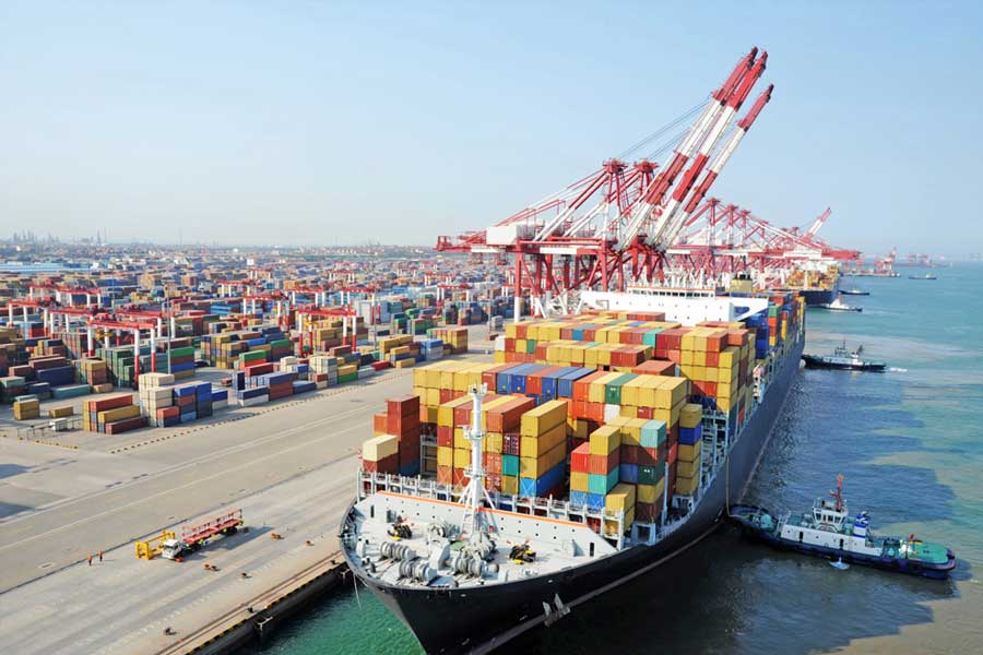 In US President Donald Trump lost tariff war with China due to rare earth minerals 