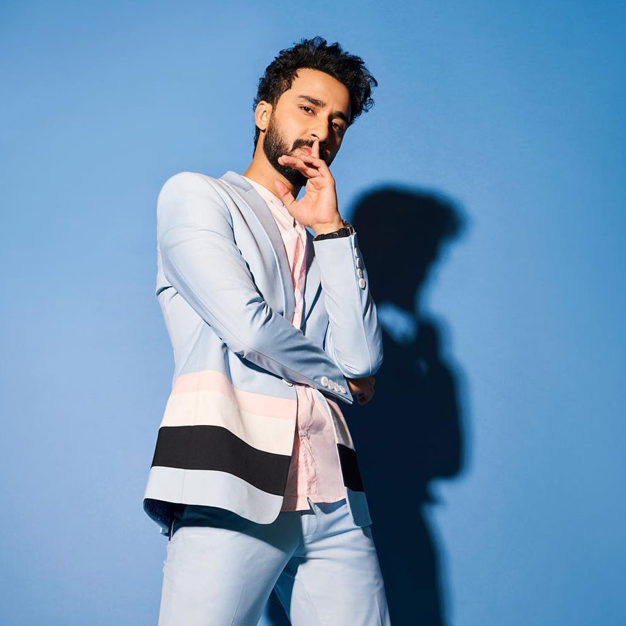 রোগা হওয়া যেমন সহজ নয়, তেমনি চাইলেও ওজন বৃদ্ধি করা যায় না, তাই পোশাক বাছাই করতে হয় বুঝেশুনে।