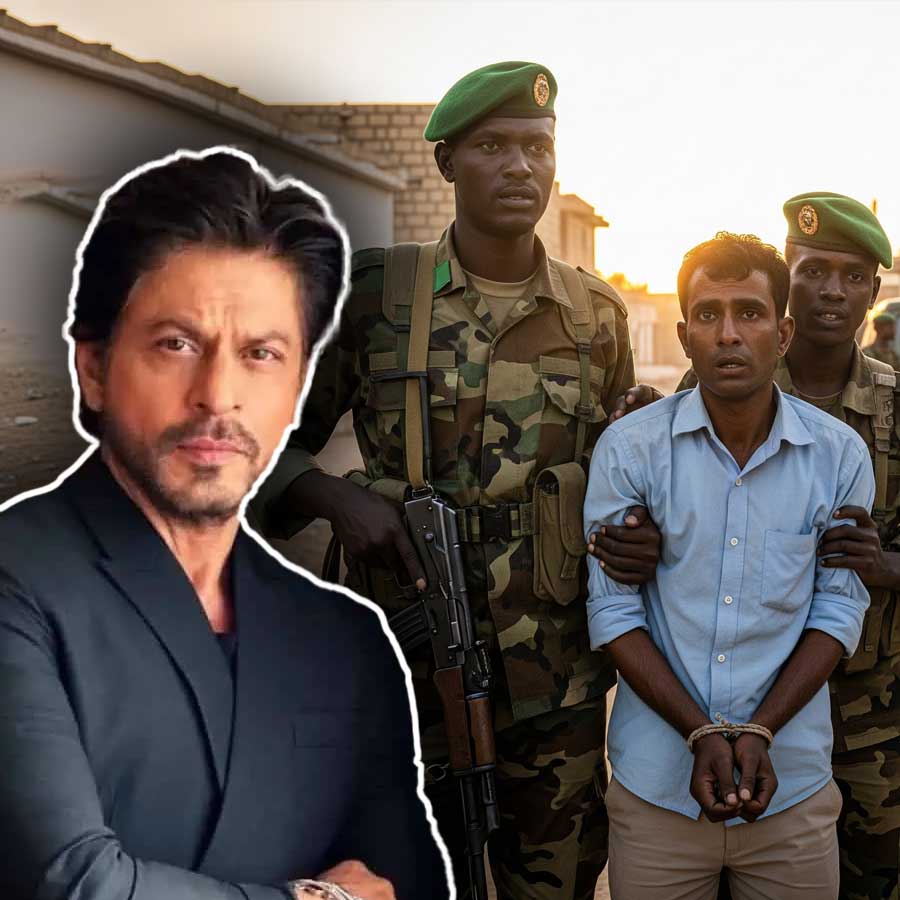 Video shows Sudan Rebels asking kidnapped Indian man that whether he knows Shah Rukh Khan or not