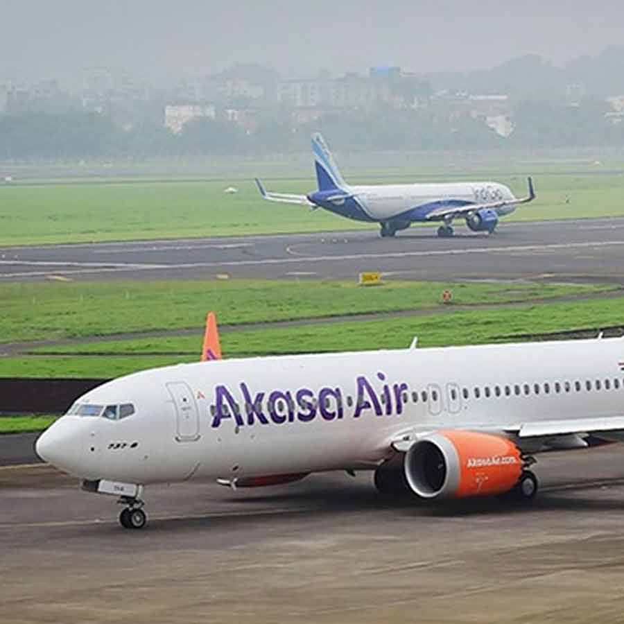 Passenger opened emergency exit door of Mumbai bound flight just before the take off dgtl