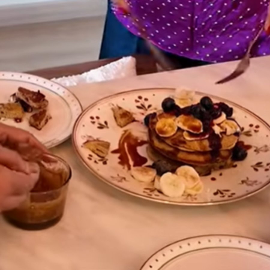 মা-মেয়ের প্যানকেক রেসিপি।