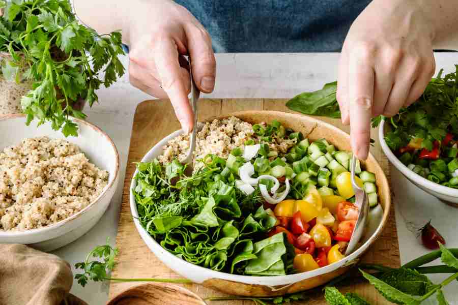 শাকসব্জি, ফলমূল খেয়েই কমবে কোলেস্টেরল, ২০০০ সালে এমনই এক ডায়েটের কথা বলেন ব্রিটিশ গবেষক।