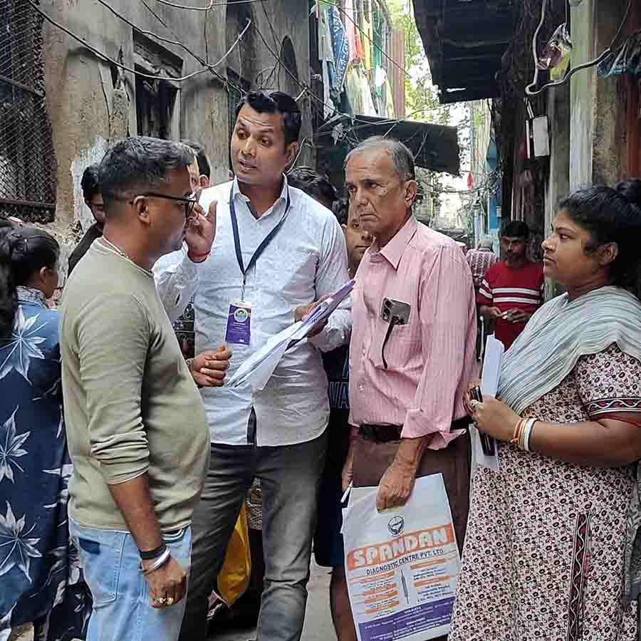 Sonagachi Sex workers to approach Election Commission for voter rights as SIR process going on in Bengal dgtl
