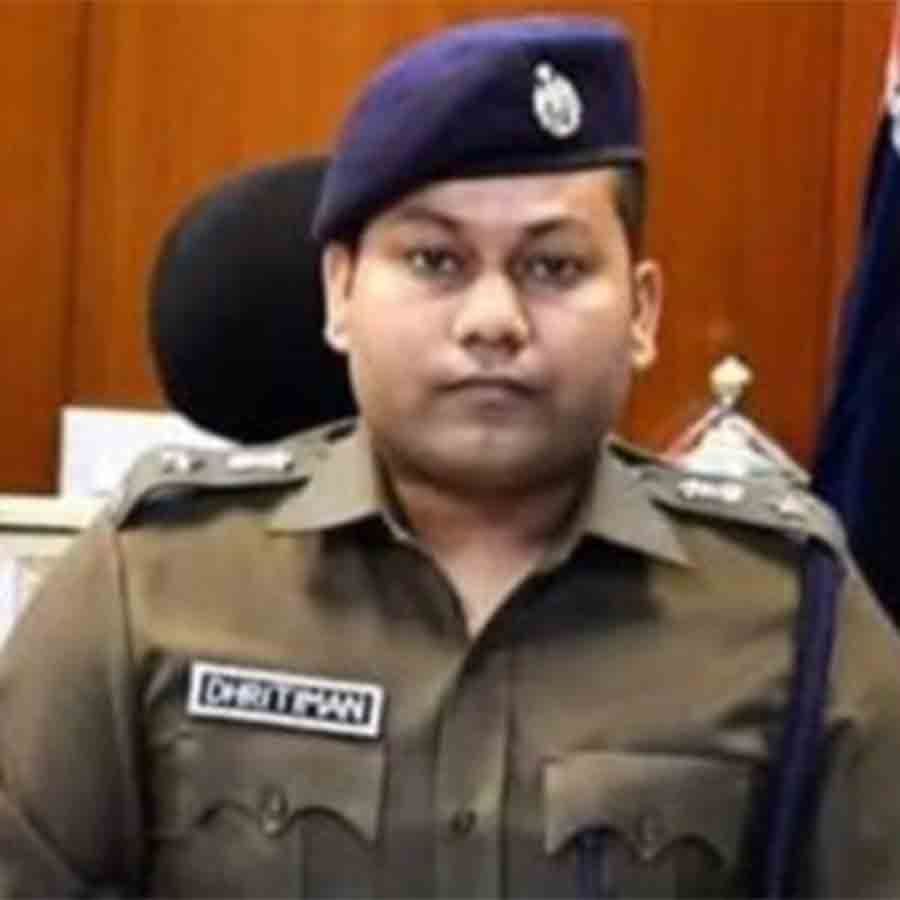 পশ্চিম মেদিনীপুরের পুলিশ সুপার ধৃতিমান সরকার