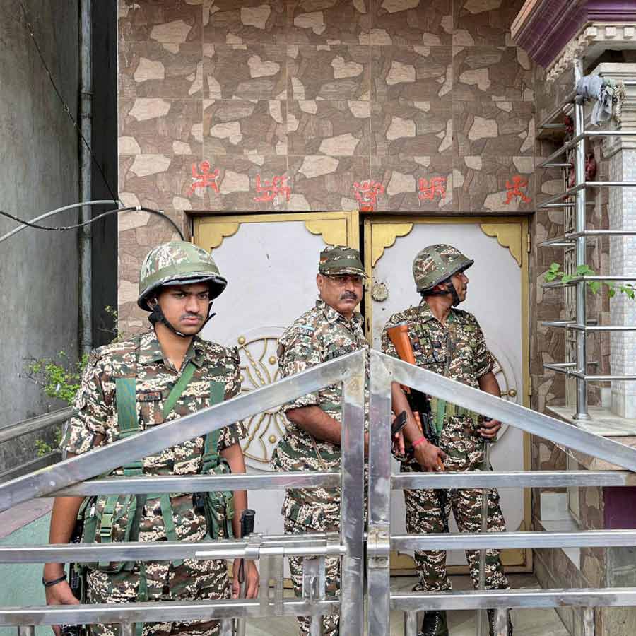 ED raids several places in Kolkata in an old case dgtl