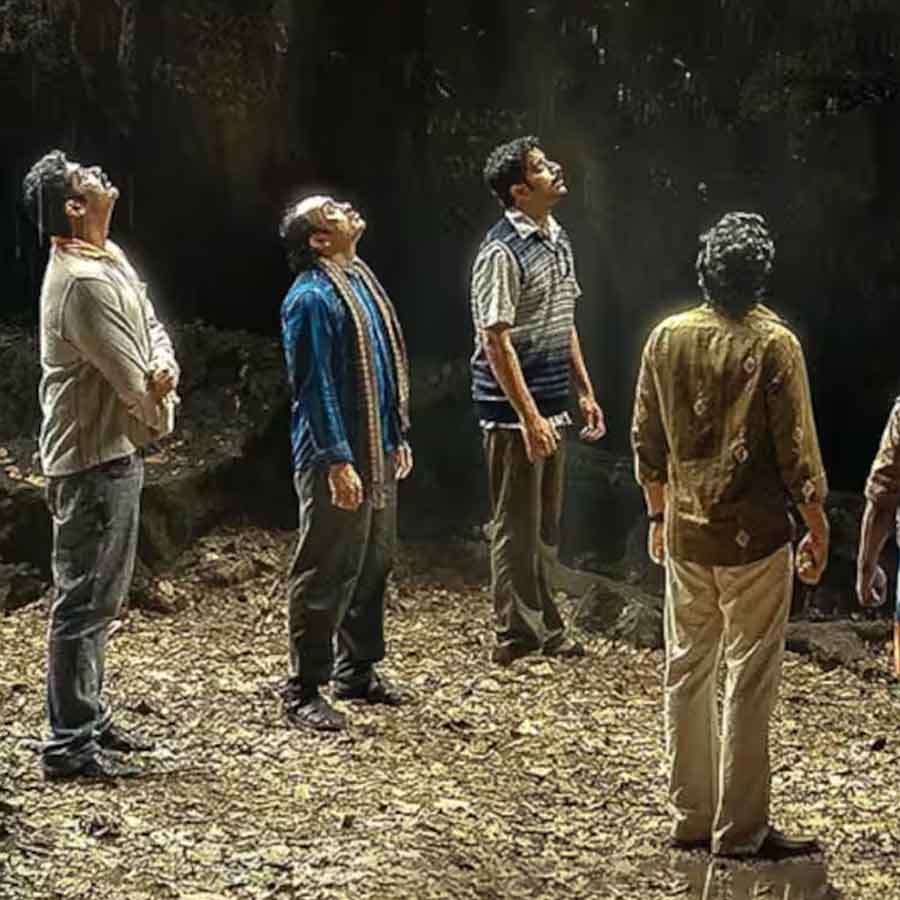 Malayalam Film made with 20 crores does business of 240 crore but actor landed in jail after success