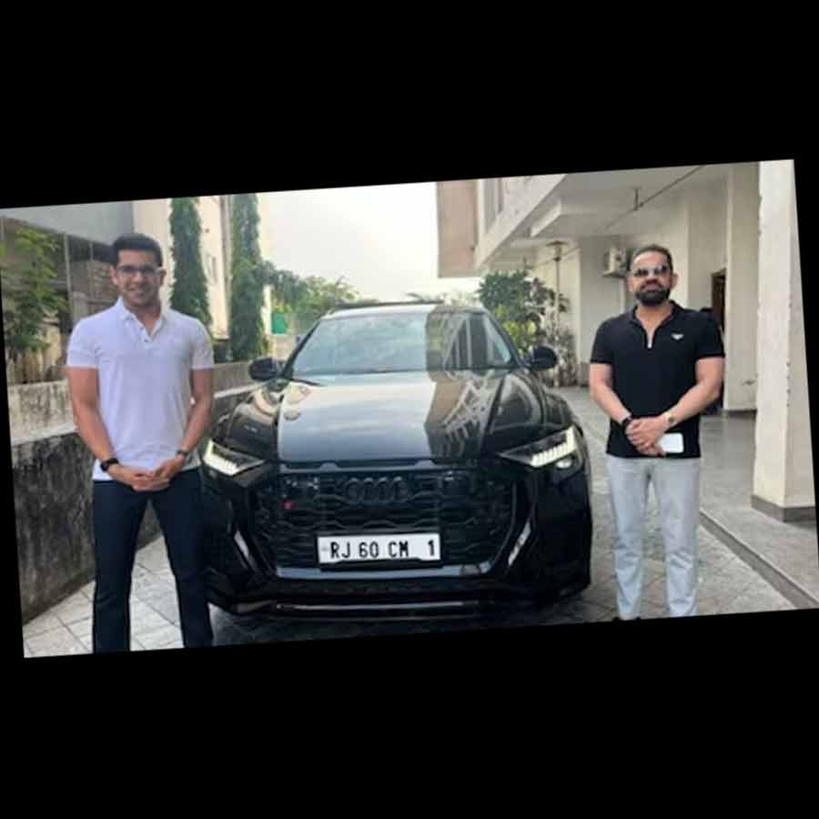 auto-rickshaw driver in Jaipur, bought Rajasthan\\\'s priciest VIP number