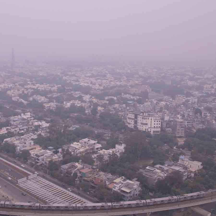 Temperature dips in Delhi, air quality reaches to very severe condition dgtl