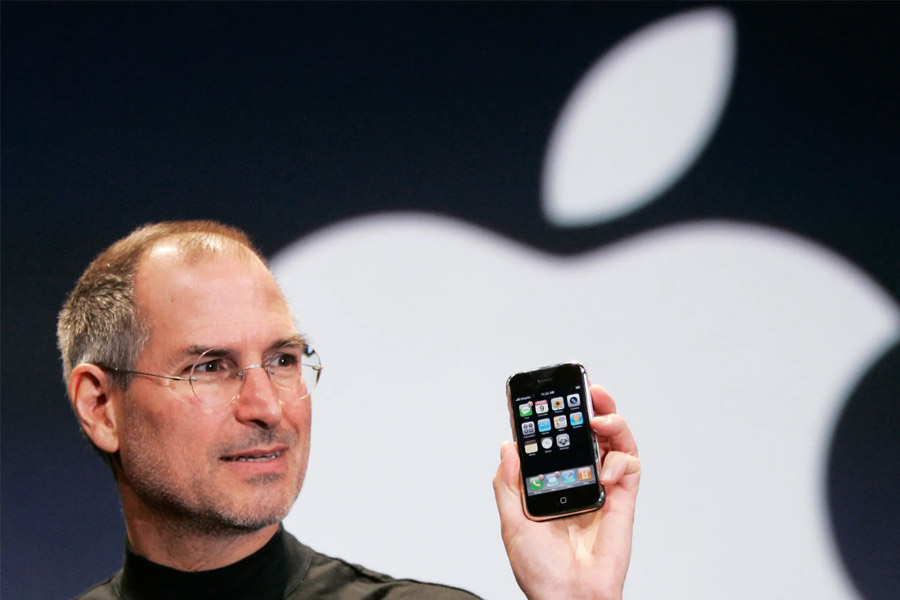 BlackBerry comes back with new operating system; know constant success and failure of Canadian tech giant