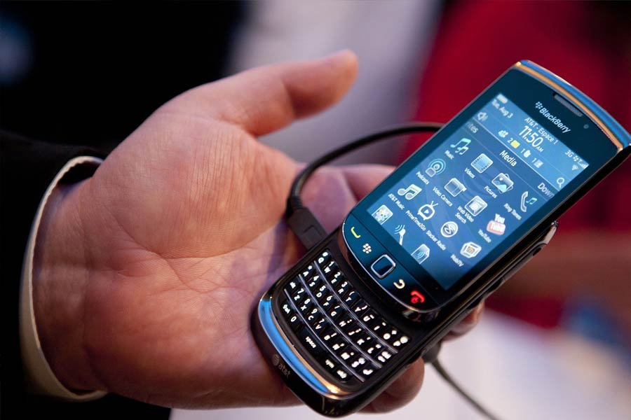 BlackBerry comes back with new operating system; know constant success and failure of Canadian tech giant