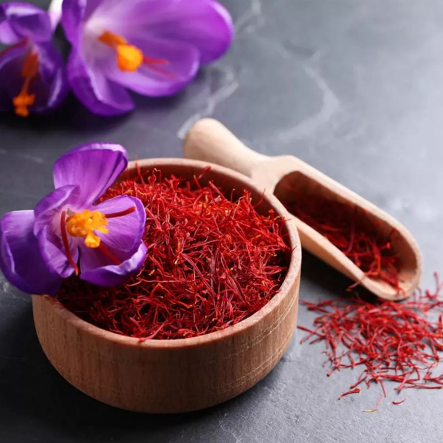 How to use kesar or saffron to get instant glow on skin during winter dgtl