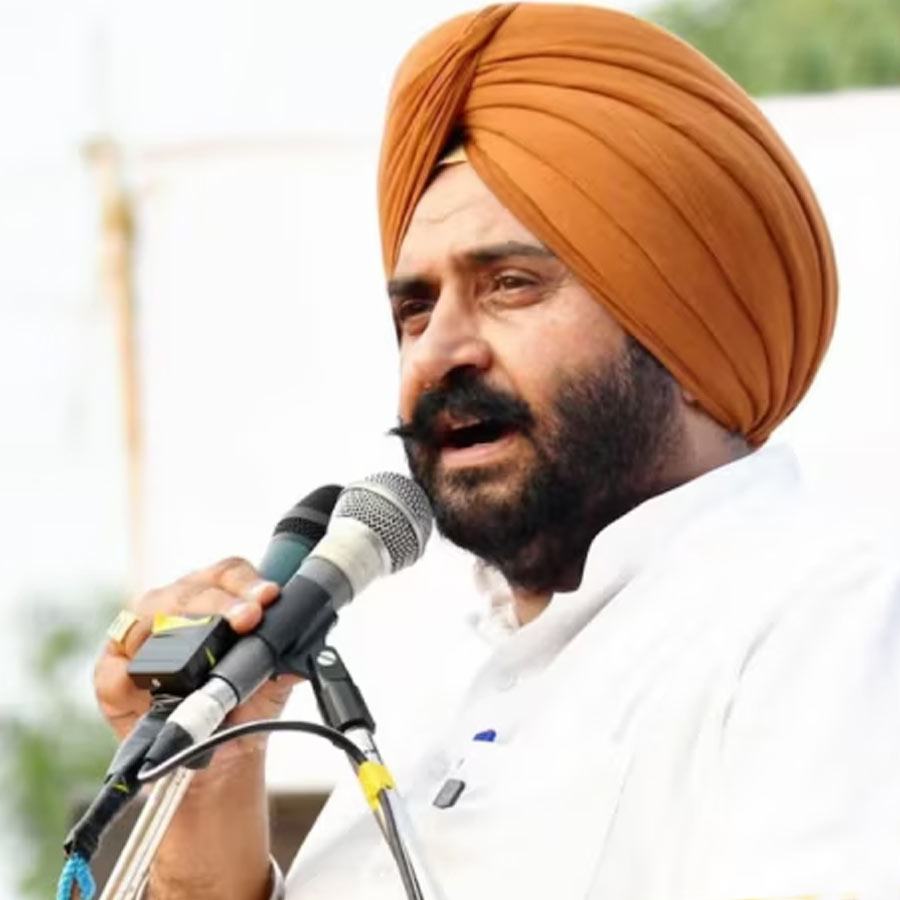 Accused AAP MLA flees to Australia