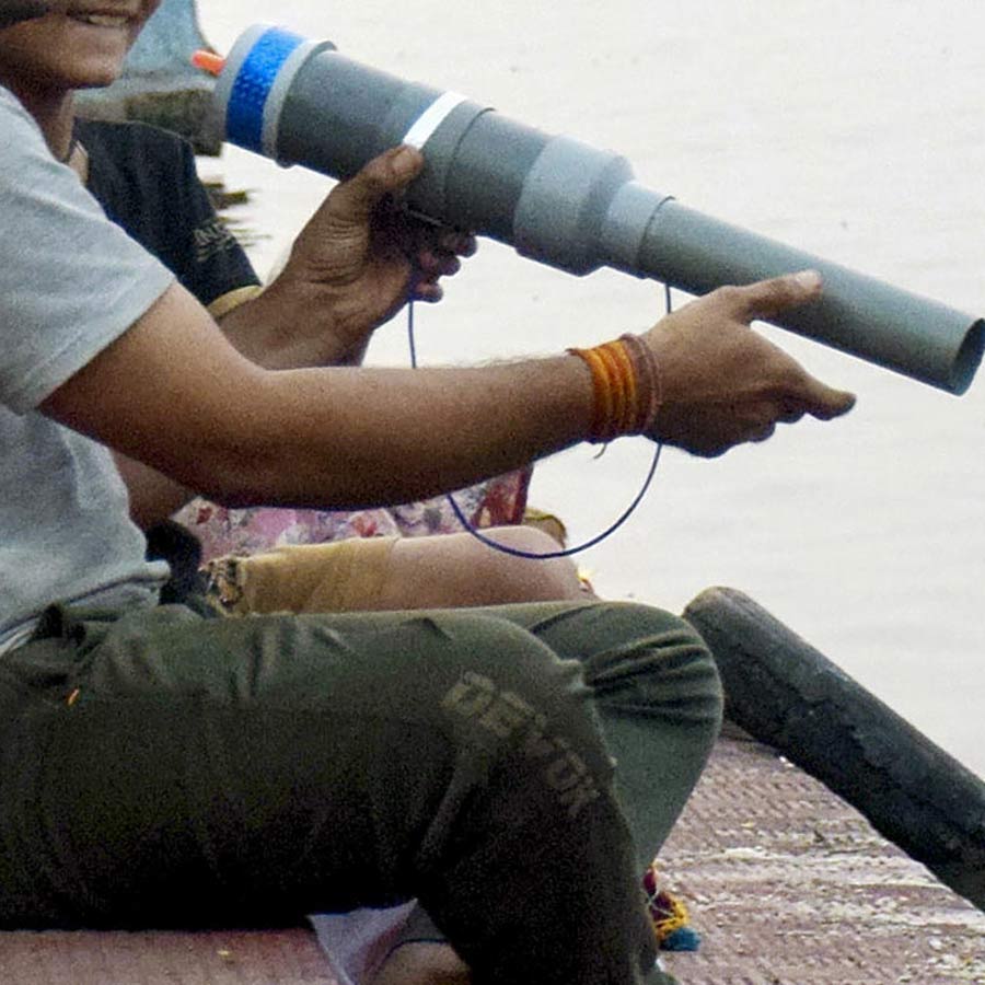 Several children suffered vision loss due to carbide gun in Diwali