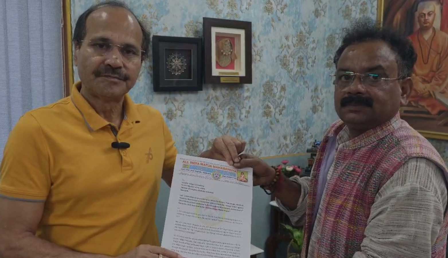 দিল্লিতে কংগ্রেস নেতা অধীর চৌধুরীর কাছে মতুয়া মহাসঙ্ঘের প্রতিনিধিরা।