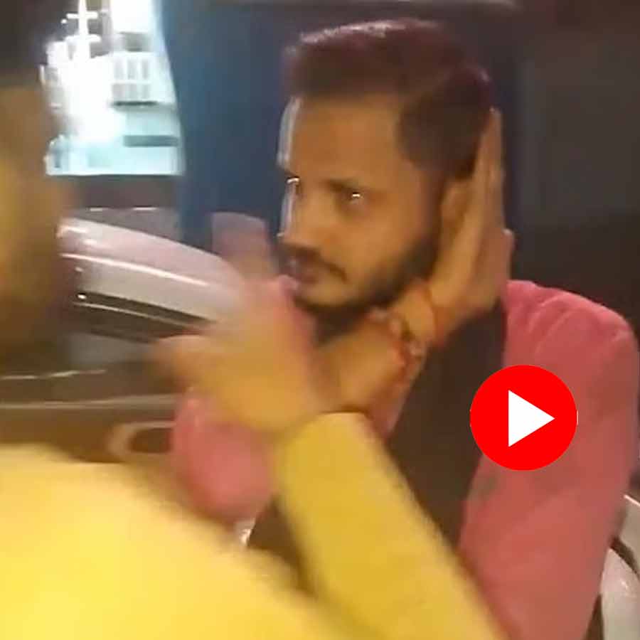Video shows some people harassing journalist in Uttar Pradesh, Police takes action