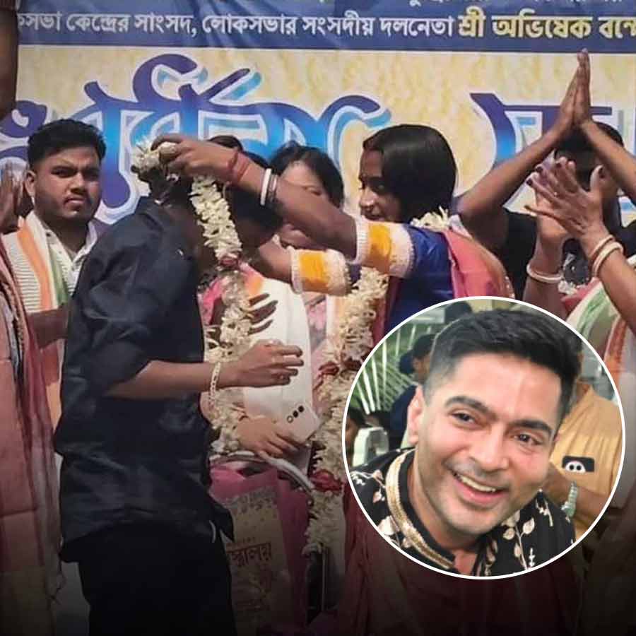 TMC MP Abhishek Banerjee wishes the two women of Sundarban who recently got married dgtl