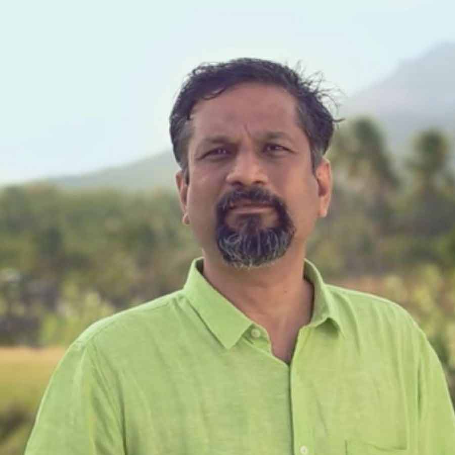 What if US president Donald Trump bans India from using Google, Instagram, Facebook, Harsh Goenka and Sridhar Vembu reacts