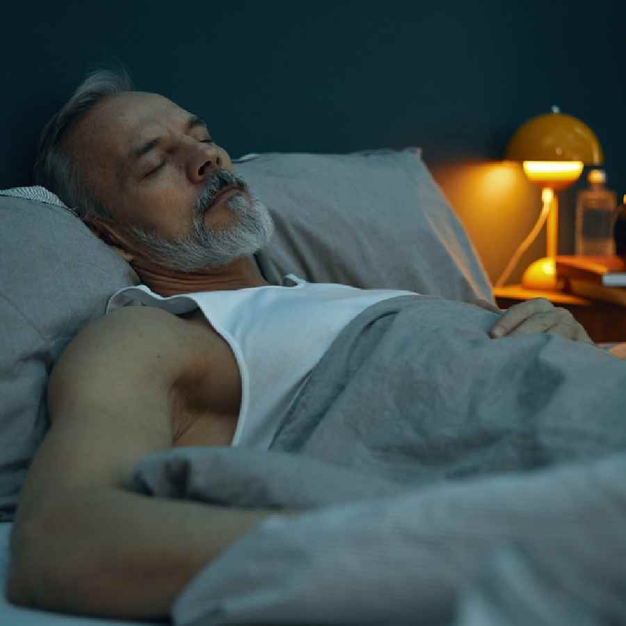 Cardiologist reveals Four sleeping habits for good heart health dgtl