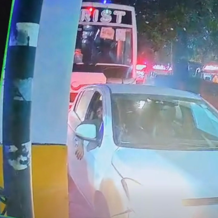 Delhi Police analyses CCTV Footage near the explosion spot, car reportedly parked hours before the incident dgtl
