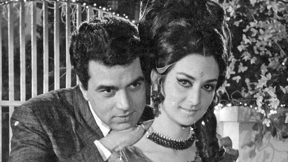 ‘পকেটমার’ ছবিতে সায়রা বানুর সঙ্গে।