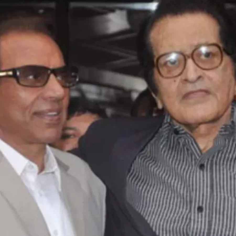 Dharmendra and Manoj Kumar