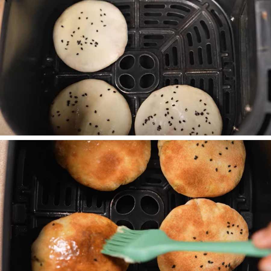 আলু-পেঁয়াজ দিয়ে কুলচা বানাতে পারেন এয়ার ফ্রায়ারে।