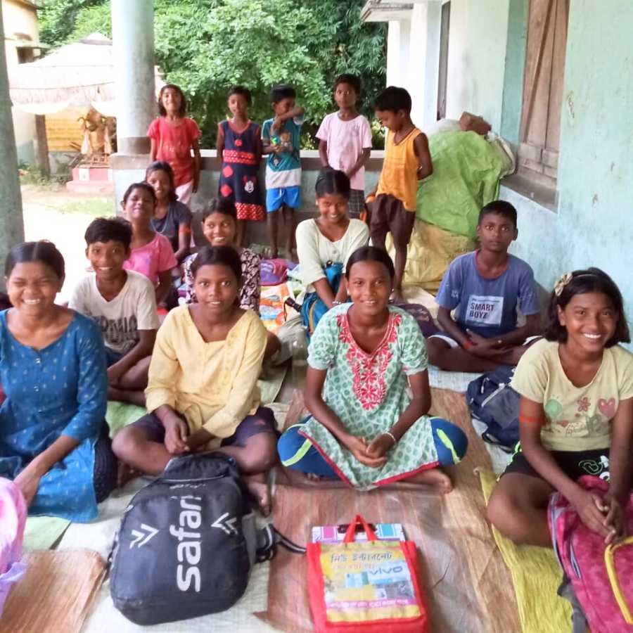 Ishani Biswas is guiding the tribal children who do not speak Bengali dgtl