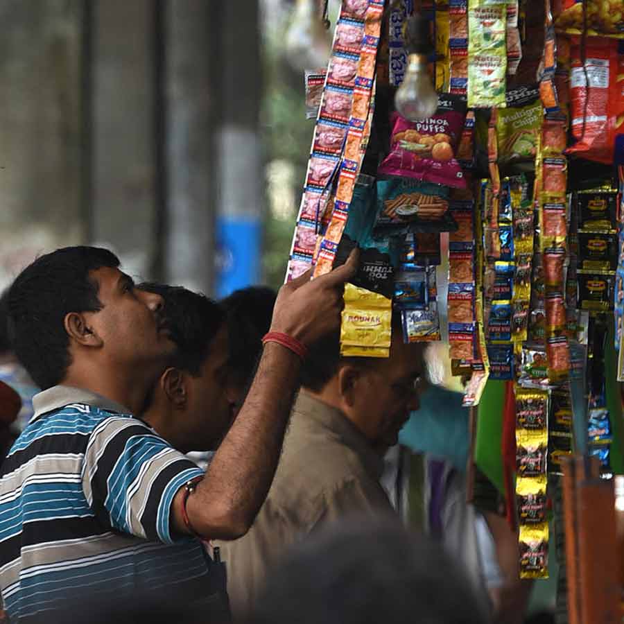 West Bengal bans sale of gutkha and tobacco-containing drinks for another year