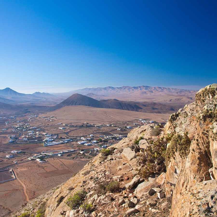 All need to know about Tindaya Mountain, one of the mysterious mountain of the world