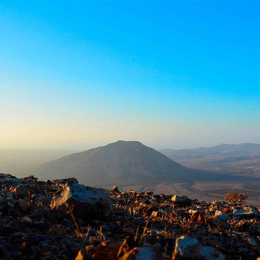 All need to know about Tindaya Mountain, one of the mysterious mountain of the world