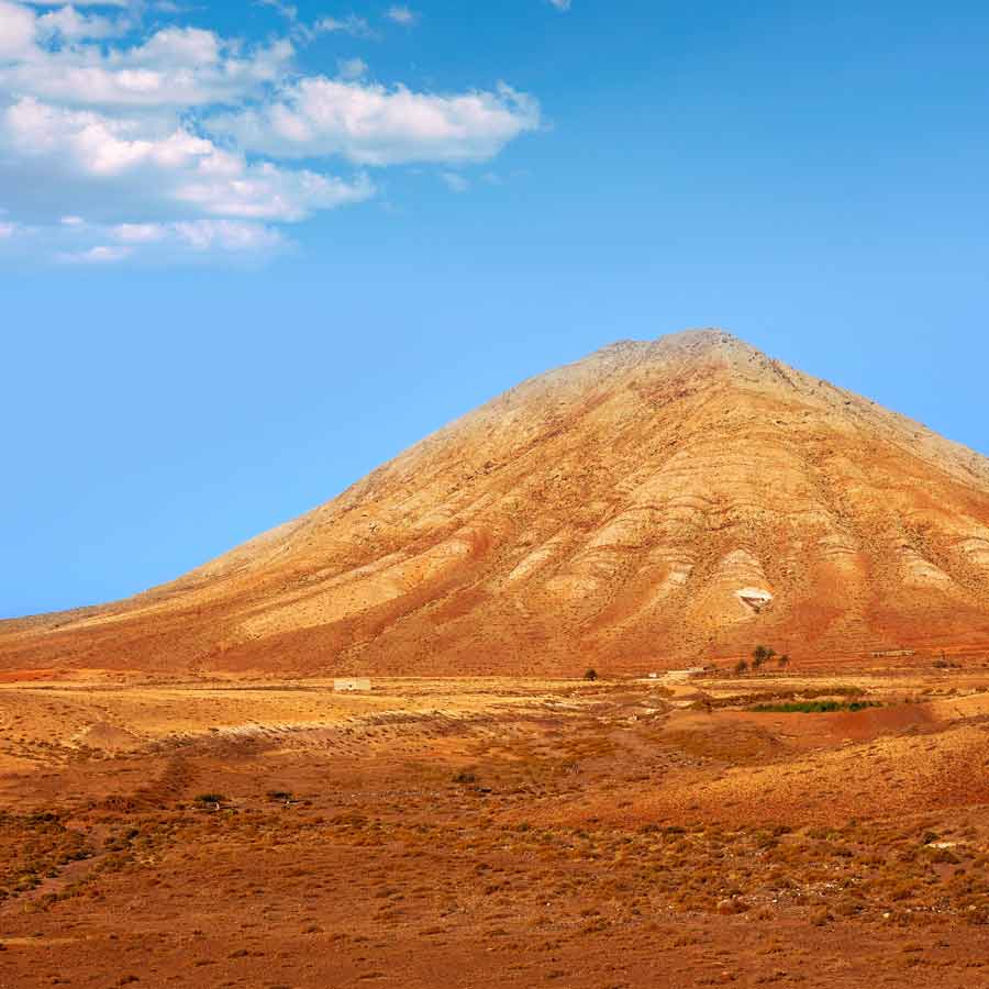 All need to know about Tindaya Mountain, one of the mysterious mountain of the world