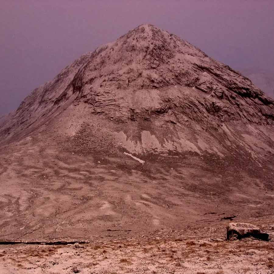 All need to know about Tindaya Mountain, one of the mysterious mountain of the world