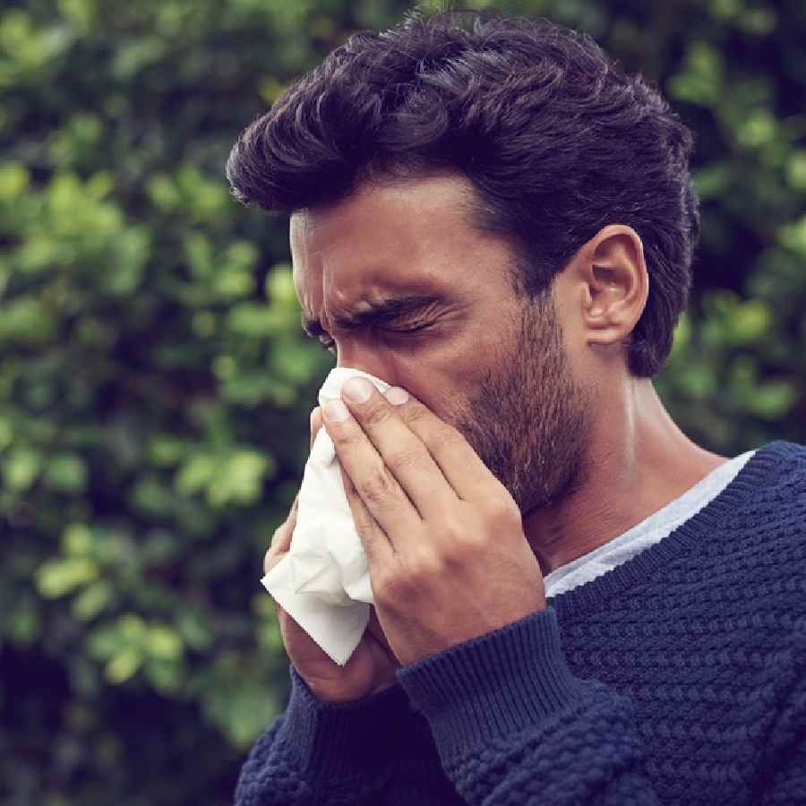 শীতকালীন অ্যালার্জির হাত থেকে রেহাই পাবেন কী ভাবে?