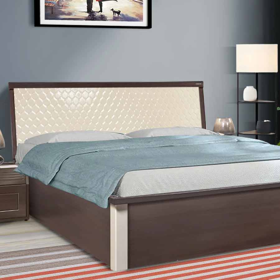 Why you should never make your bed right after waking up