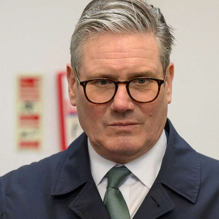 UK PM Keir Starmer government admits more than 250 notorious prisoners were released mistakenly from jail 