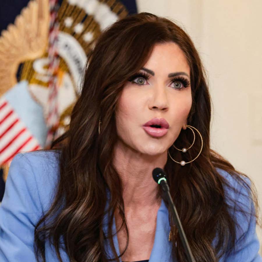 UK PM Keir Starmer government admits more than 250 notorious prisoners were released mistakenly from jail 