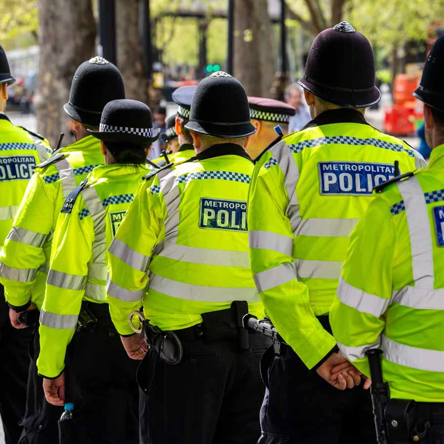 UK PM Keir Starmer government admits more than 250 notorious prisoners were released mistakenly from jail 