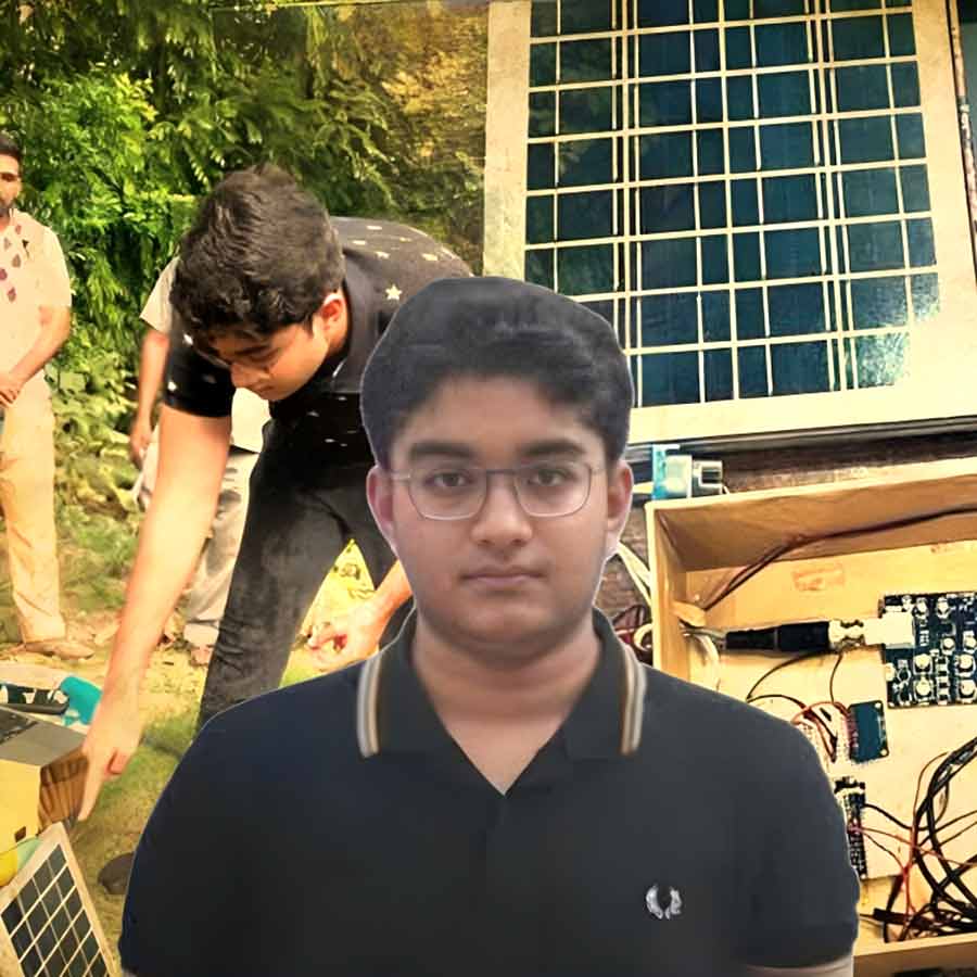 বছর সতেরোর বিজ্ঞান পড়ুয়া চায় সকলের কাছে থাকুক তার যন্ত্র।