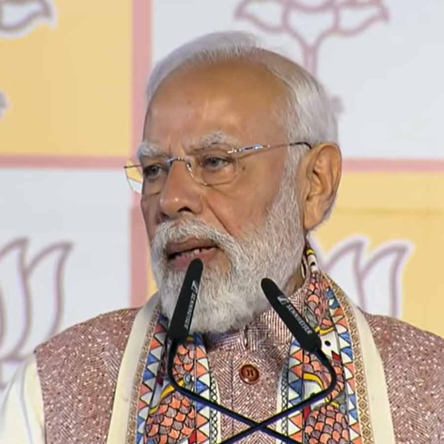 After a huge victory in the Bihar Assembly Election, PM Narendra Modi slammed Congress and RJD