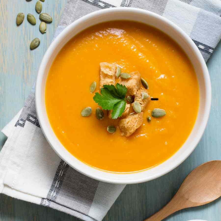 স্যুপ তৈরির নানা রেসিপি শিখে নিন।