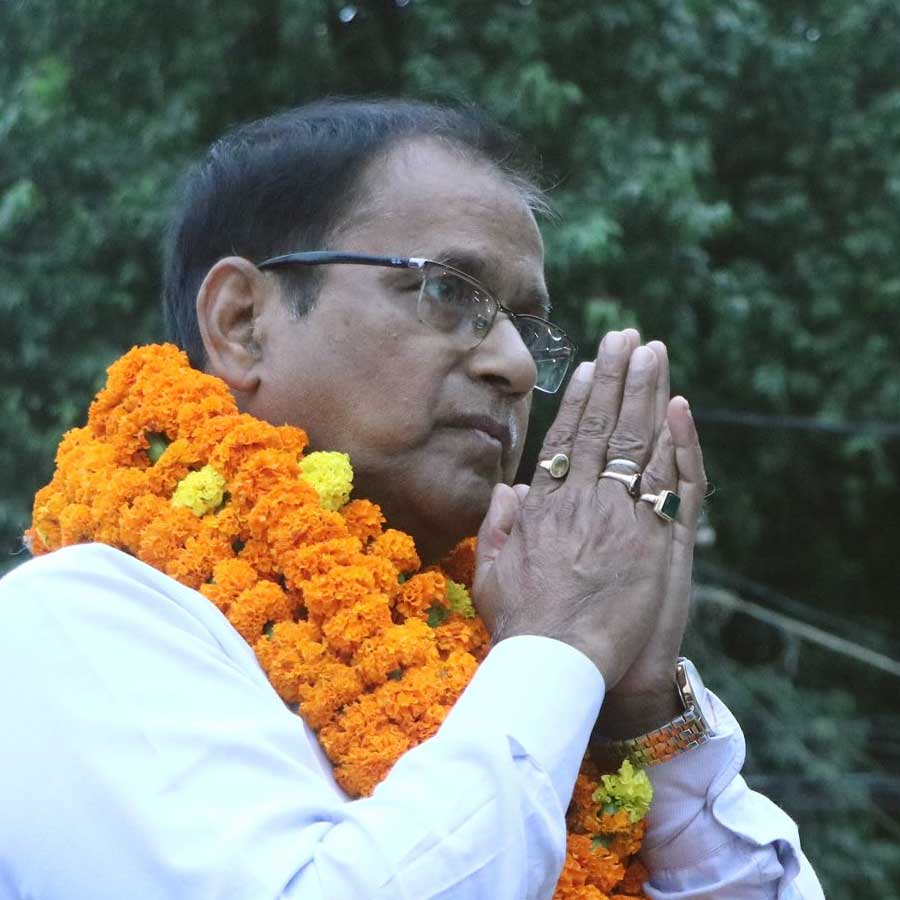 All need to know KC Sinha, one of the most educated candidate of Bihar Election but loses Kumhrar Seat