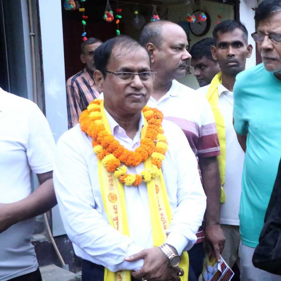 All need to know KC Sinha, one of the most educated candidate of Bihar Election but loses Kumhrar Seat