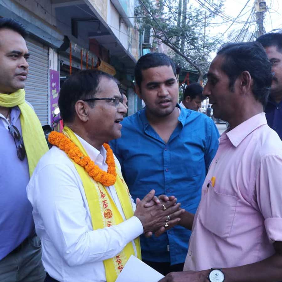 All need to know KC Sinha, one of the most educated candidate of Bihar Election but loses Kumhrar Seat