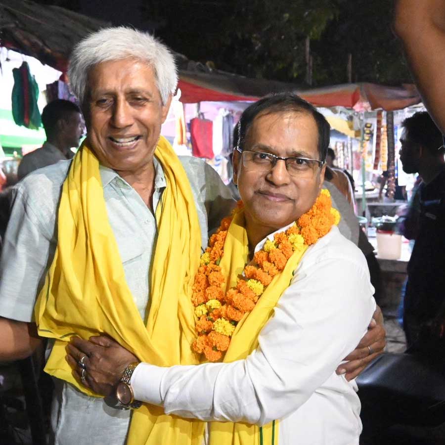 All need to know KC Sinha, one of the most educated candidate of Bihar Election but loses Kumhrar Seat