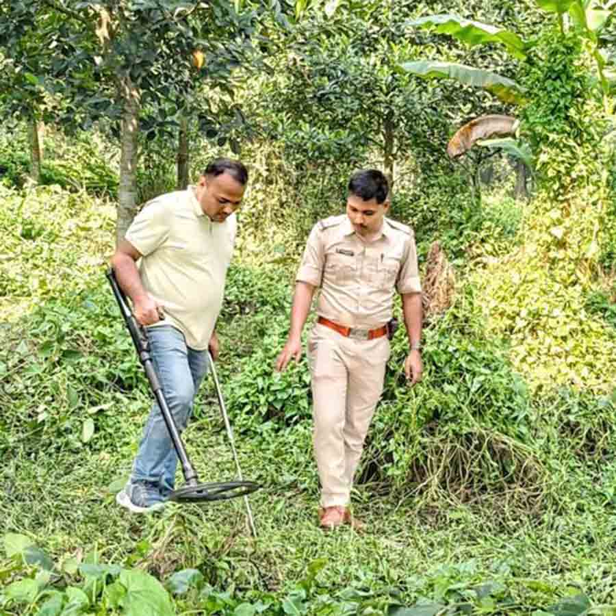 Murshidabad Police helpline number receiving news of Piled up bombs and weapons