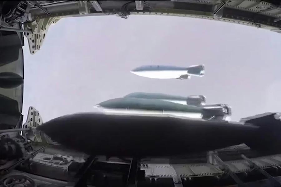 Most powerful vacuum bomb