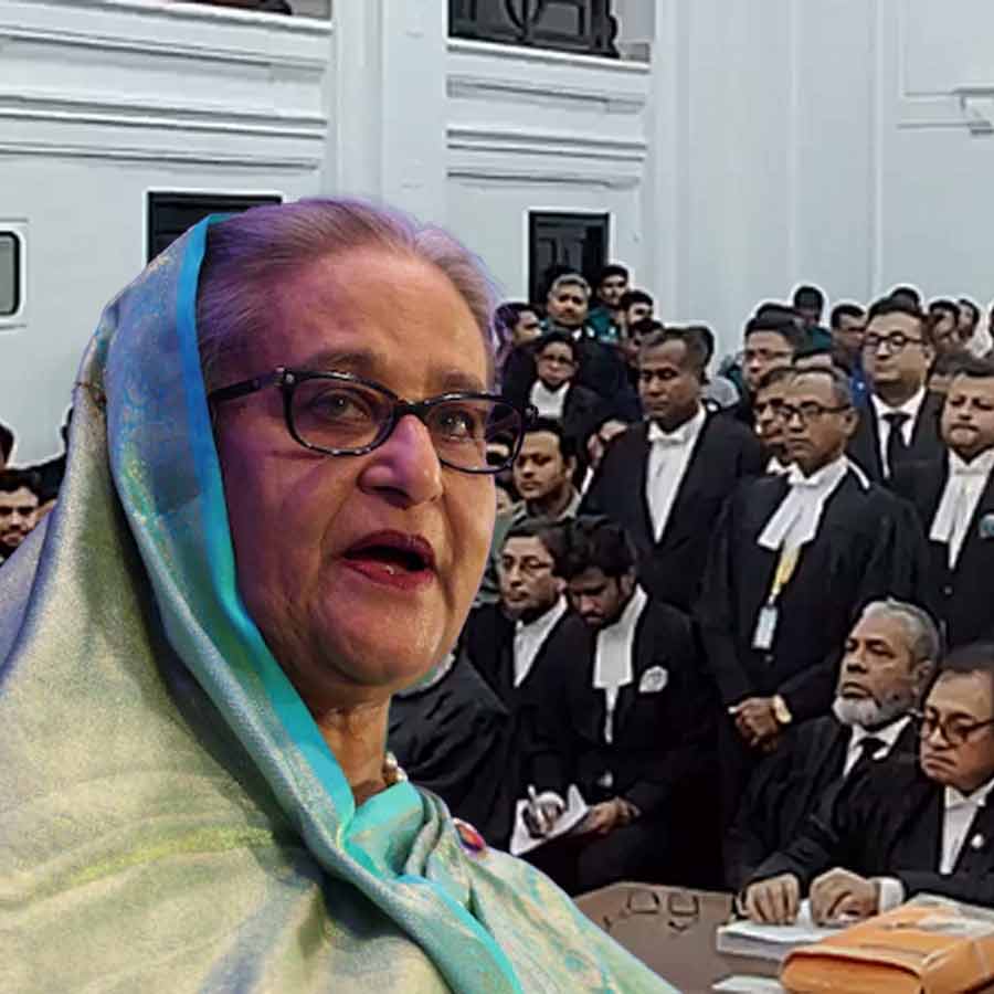 বাংলাদেশের প্রাক্তন প্রধানমন্ত্রী শেখ হাসিনার বিরুদ্ধে মামলায় রায় ঘোষণার প্রক্রিয়া চলছে।