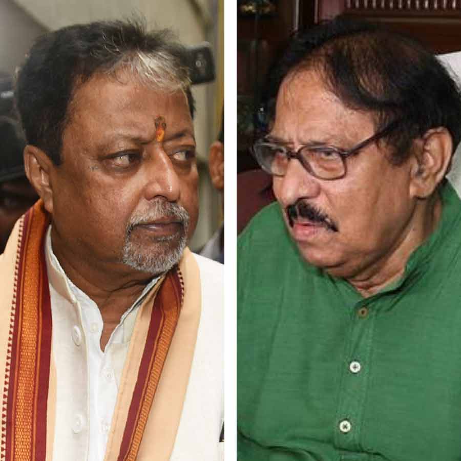 Preparations to challenge Mukul Roy\\\'s decision to reject the MLA post, Assembly Secretariat is thinking