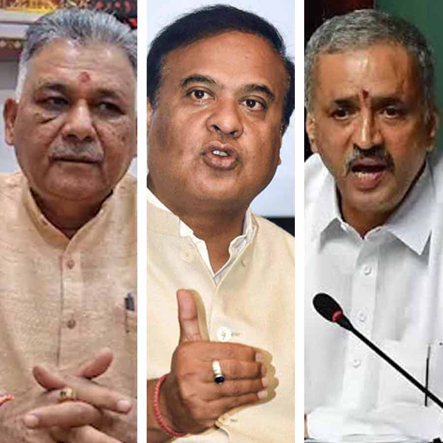 বিতর্কের জন্ম দেওয়া তিন বিজেপি নেতা। (বাঁ দিক থেকে) ইন্দর সিংহ পারমার, হিমন্ত বিশ্বশর্মা এবং বিশ্বেশ্বর কাগেরি। 
