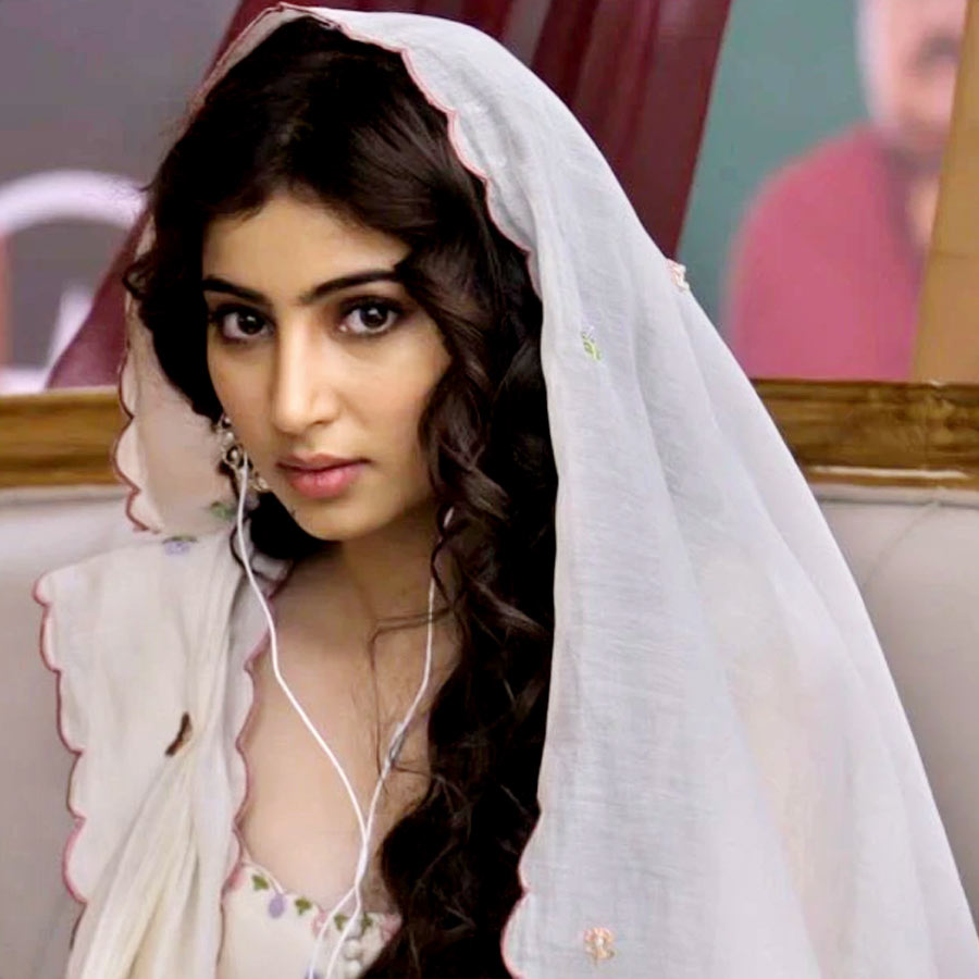 Meet actress Sara Arjun, once highest paid child artist is now set to hit big screen opposite Ranveer singh in Dhurandhar movie